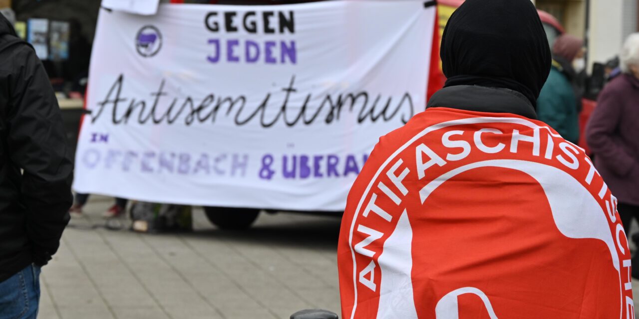 Antisemitismus und die rechte Mobilisierung der Corona-Leugner*innen