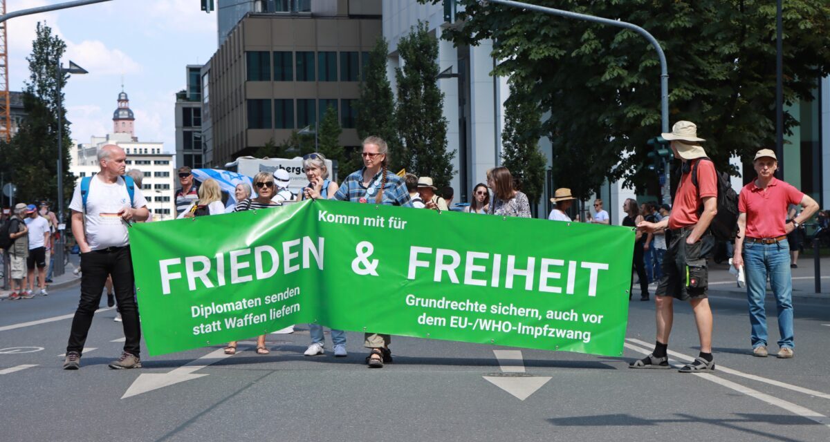 Zwischen Sommerloch und „Wutherbst“: Die Corona-Rechte zwischen Juli und September 2022