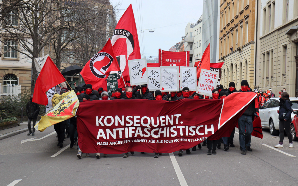 Antifa bleibt Notwendig – Freiheit für Jo und Dy