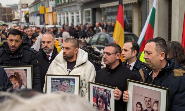 Adalet – In Solingen fordern Hunderte Gerechtigkeit