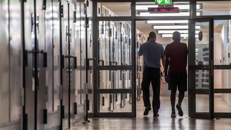 Somalierin stirbt in JVA – Anwältin und Mutter erheben schwere Vorwürfe