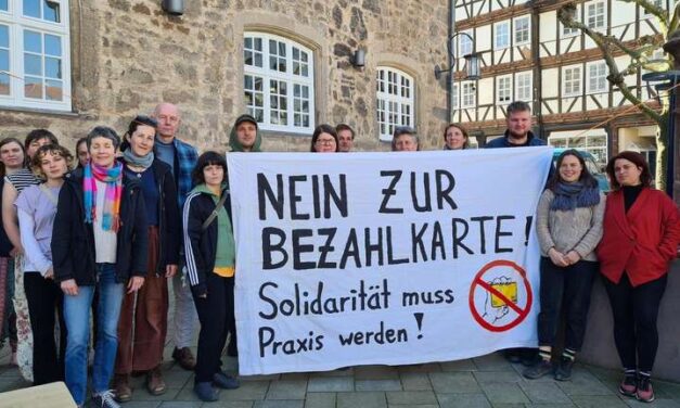 Gegen die Bezahlkarte [Wechselstube OF]